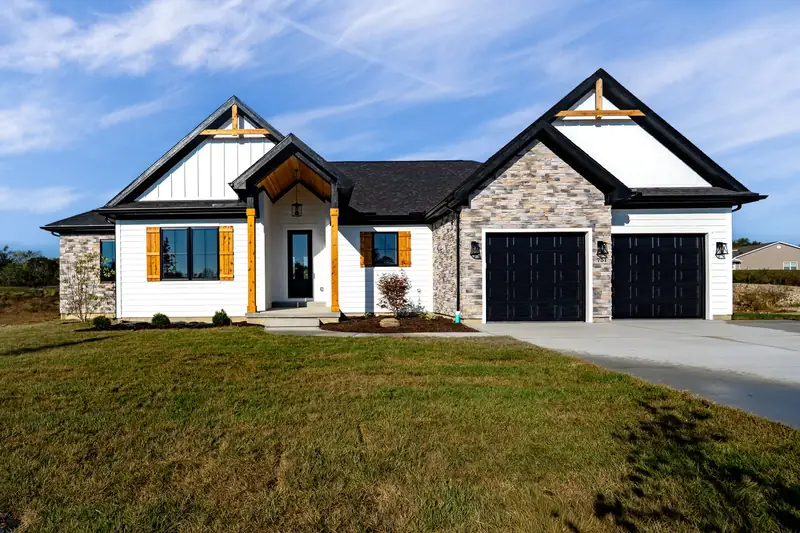 Custom Home - Lake Bluff Ct, Warren County, Ohio